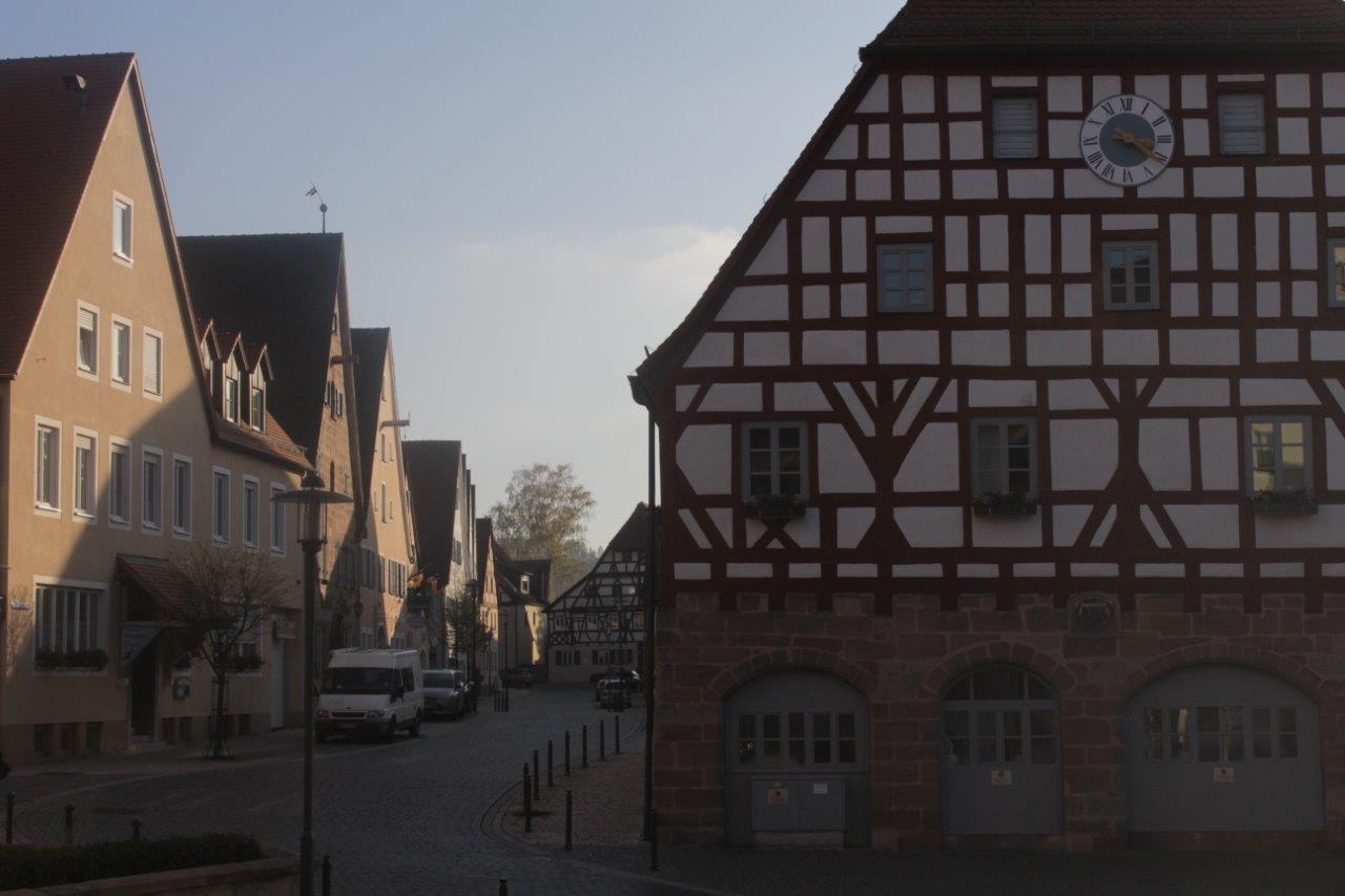 Rathaus und Hauptstrasse Hilpoltstein