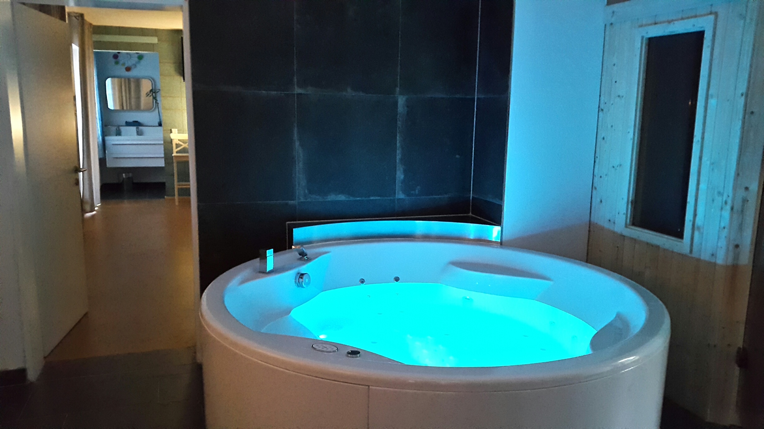 Pool 8
